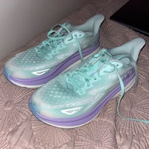 Hoka Clifton 9